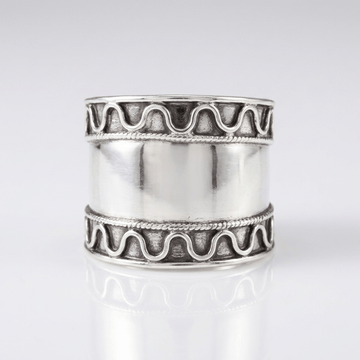 Silver Shell Stripe Ring by Rose & Oliver - product image 1