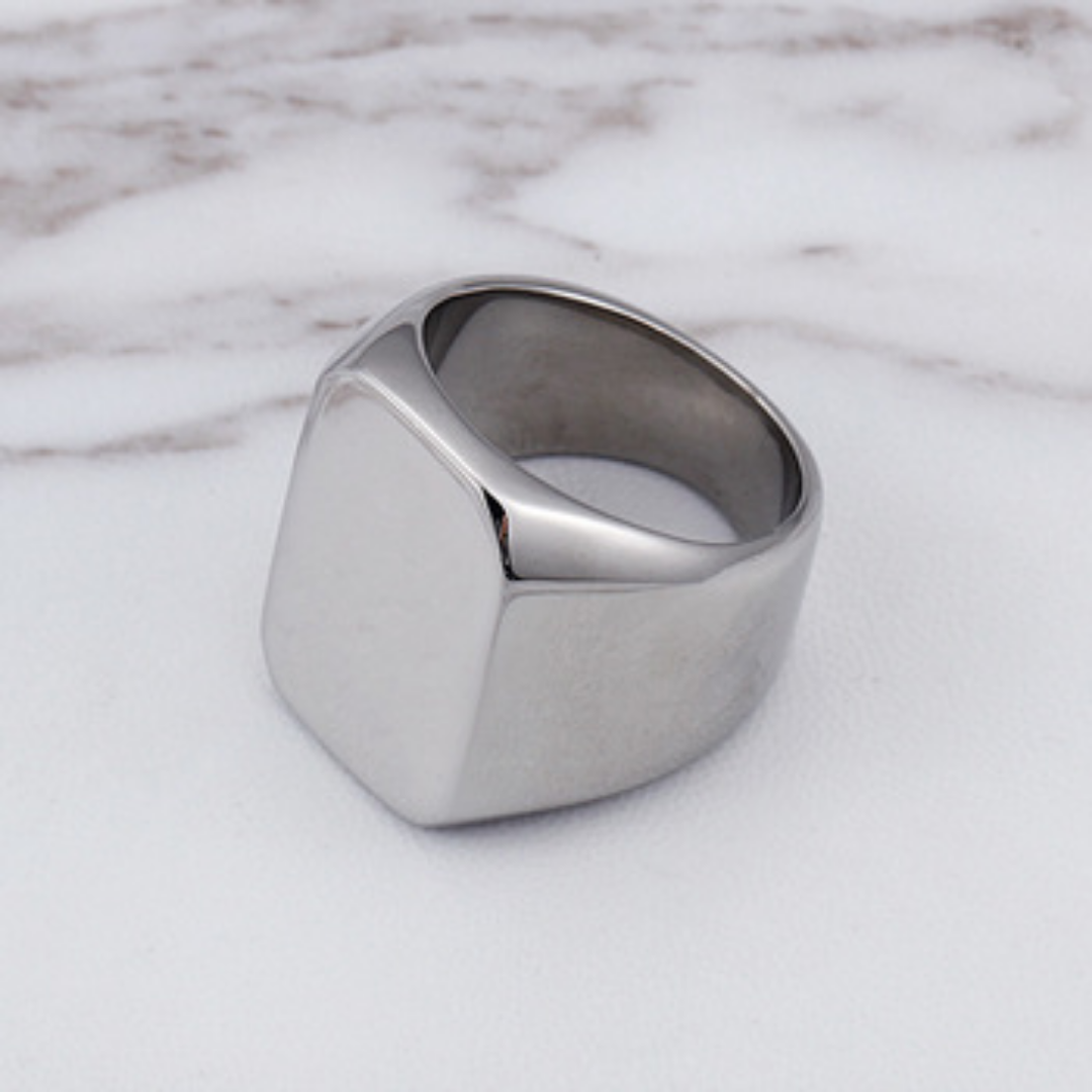 Bold Heritage Ring by Rose & Oliver - product image 2