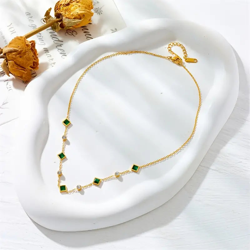 Amelisse Glenwyn Necklace | Gold by Rose & Oliver - product image 2