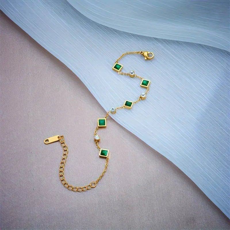 Amelisse Glenwyn Bracelet | Gold by Rose & Oliver - product image 4