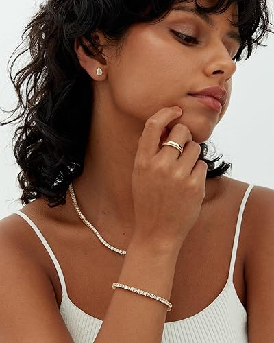 Tennis bracelet | Gold by Rose & Oliver - product image 3