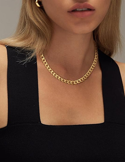 Cavaro™ | Gold Chunky Cuban Link Necklace by Rose & Oliver - product image 4