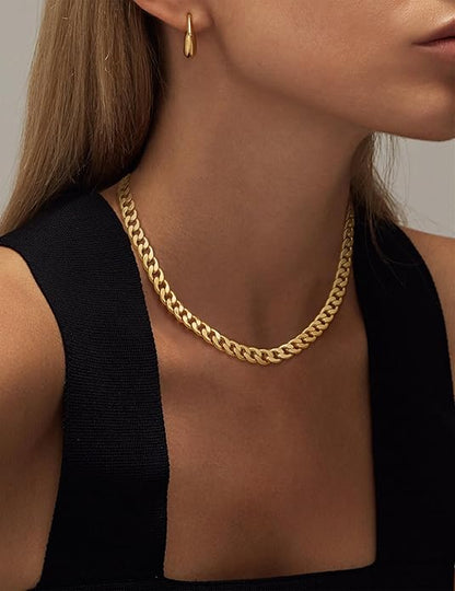 Cavaro™ | Gold Chunky Cuban Link Necklace by Rose & Oliver - product image 5
